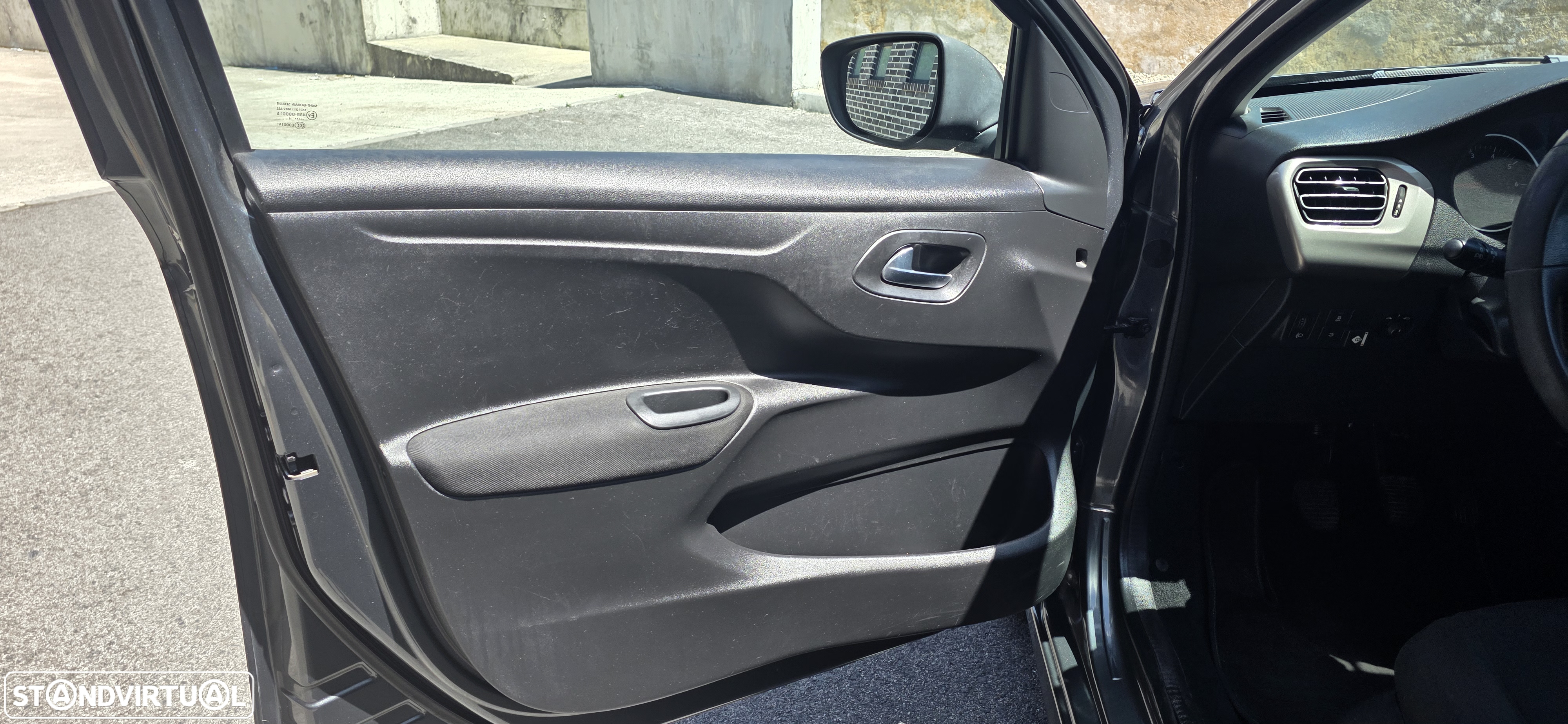 Citroën C-Elysée 1.2 VTi Seduction - 17