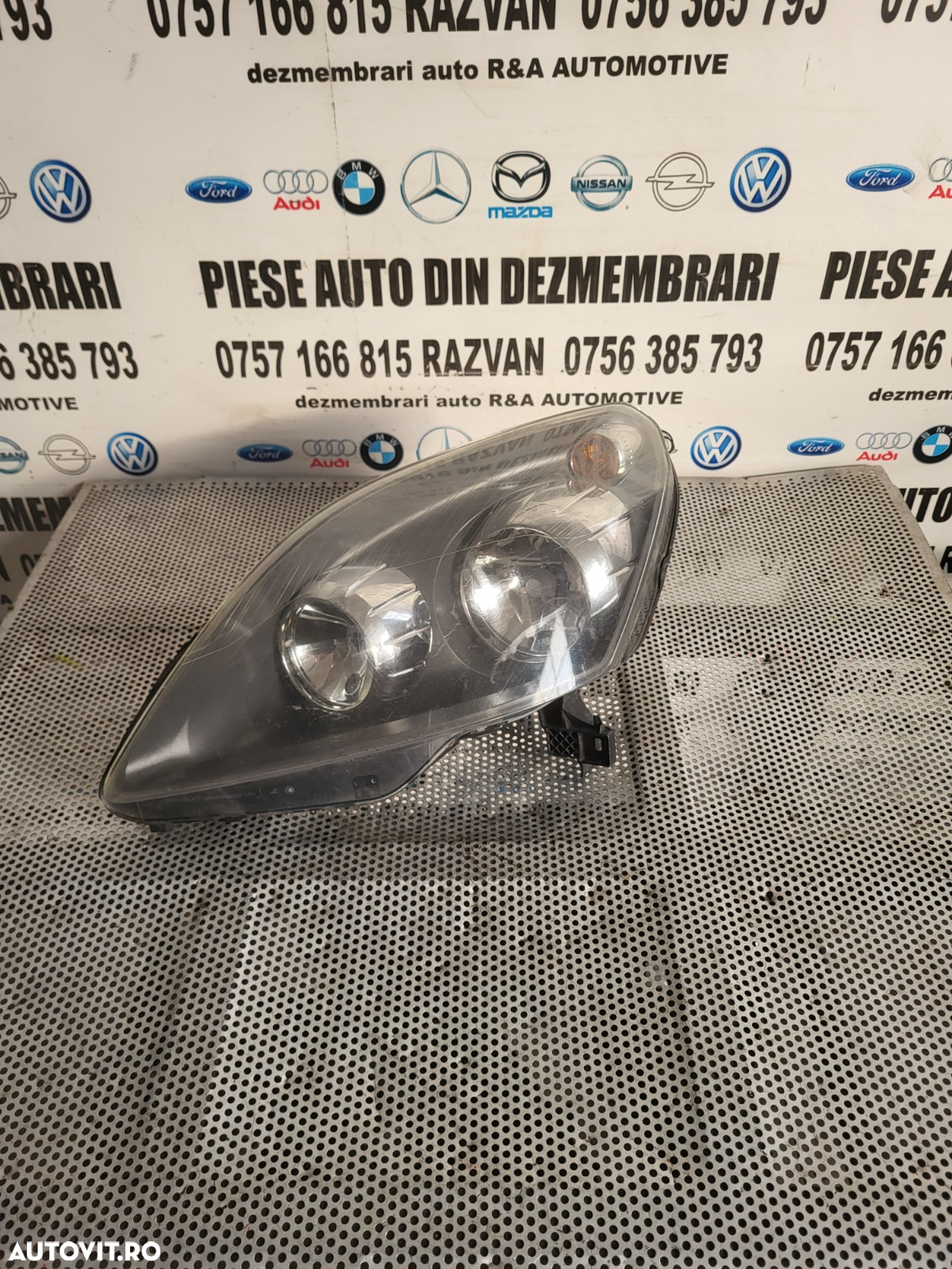 Far Stanga Opel Zafira B Facelift De Anglia Cu Ureche Rupta Dezmembrez Opel Zafira B 1.7 Cdti Euro - 4