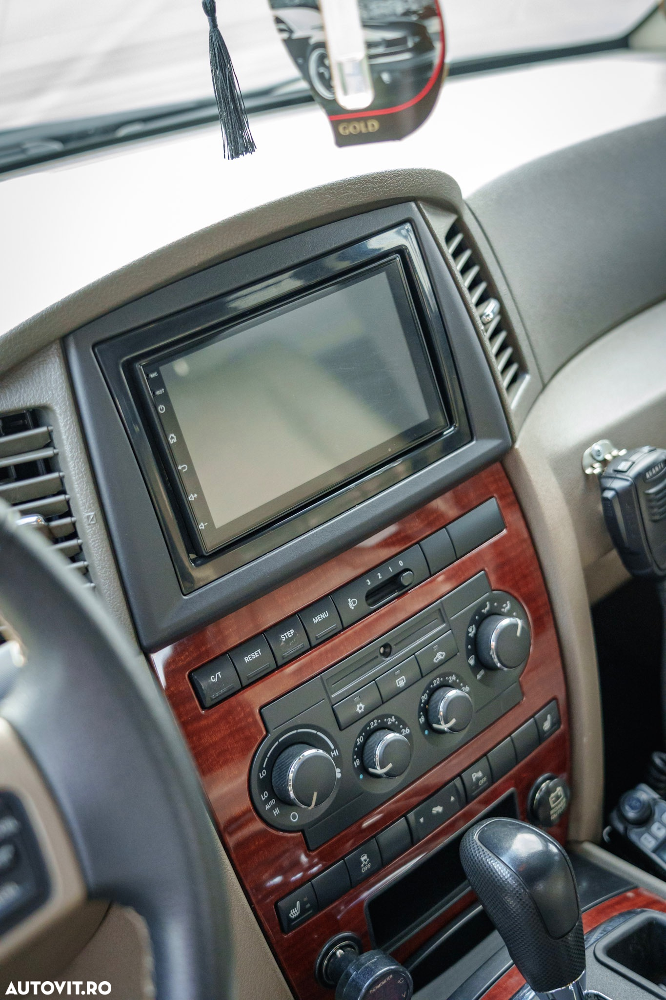 Jeep Grand Cherokee - 17
