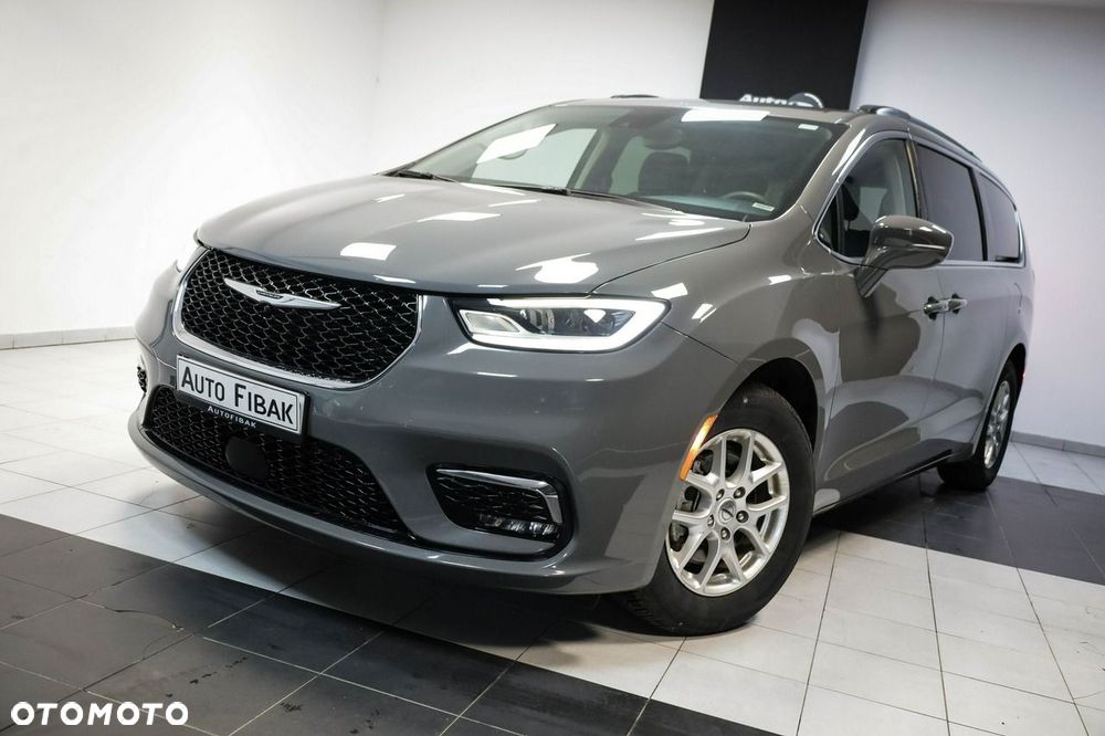 Chrysler Pacifica - 5