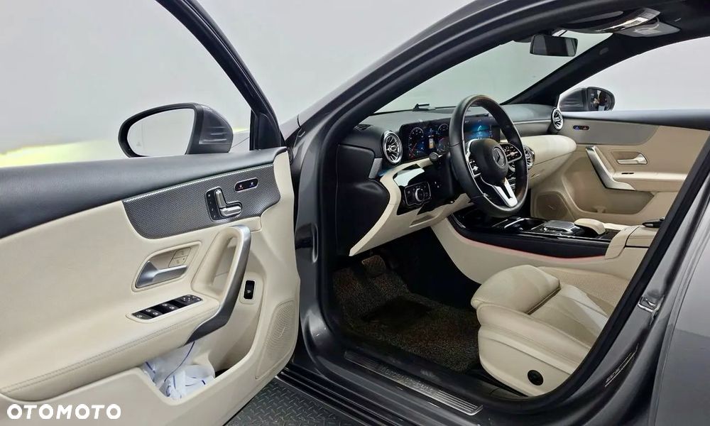 Mercedes-Benz Klasa A 220 7G-DCT AMG Line - 8