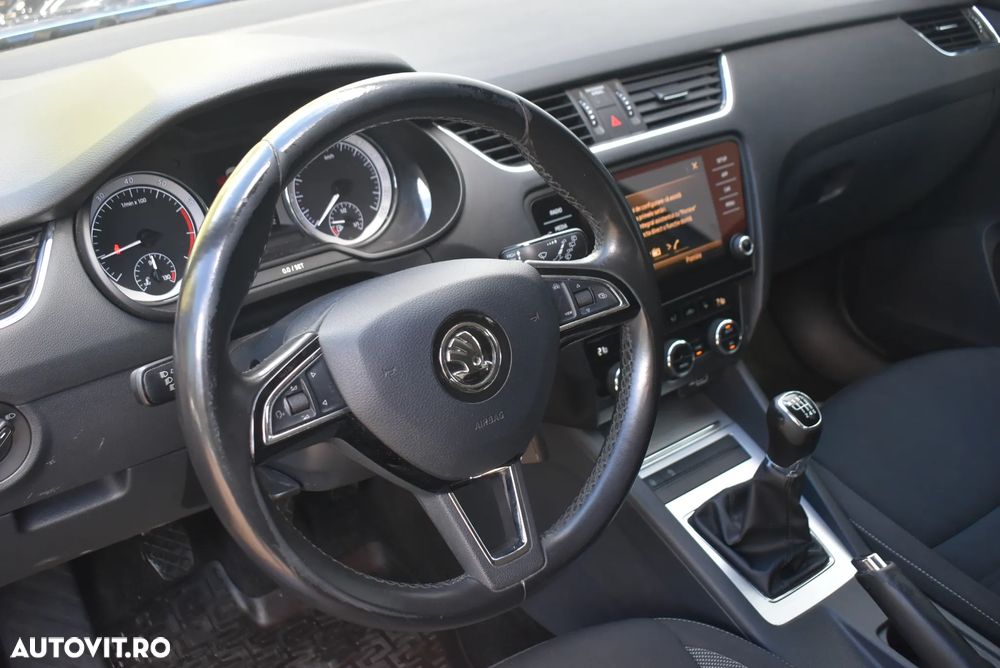 Skoda Octavia 1.5 TSI Ambition - 10