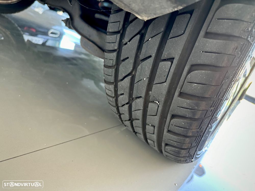 Ford Focus 2.0 TDCi Titanium PowerShift - 20