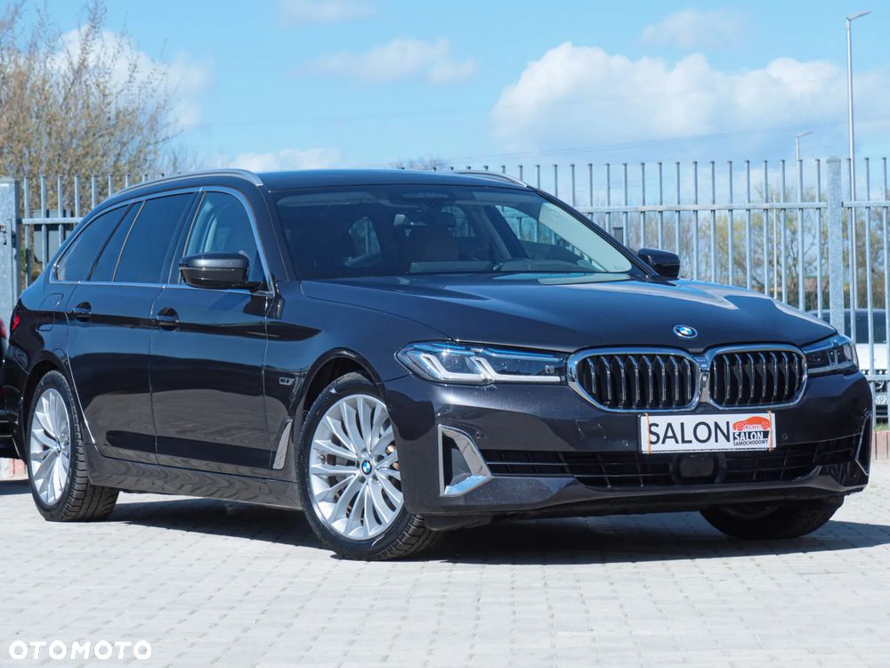 BMW Seria 5 530e xDrive Luxury Line - 28