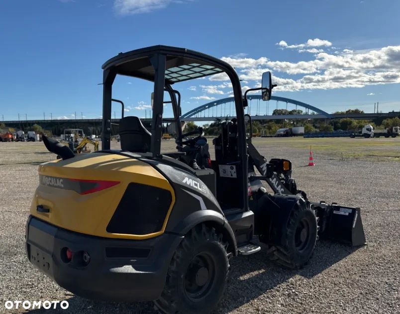 Mecalac MCL8 - 4