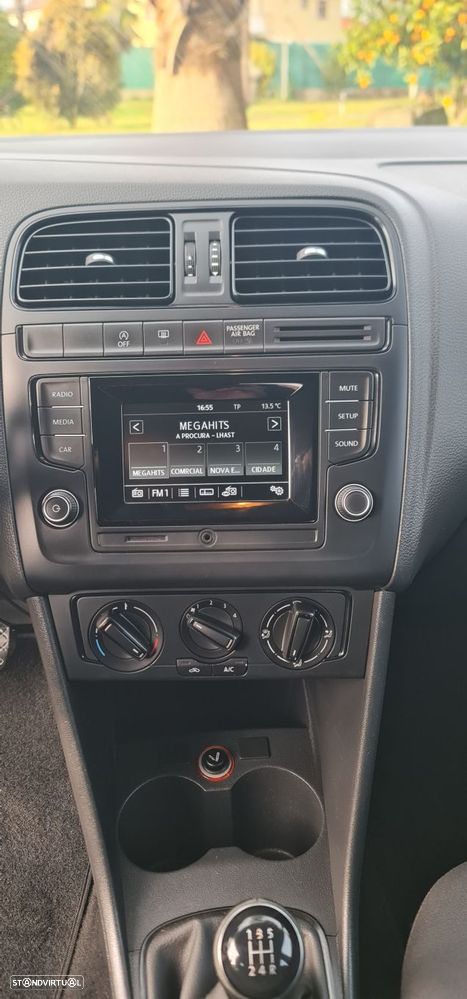 VW Polo 1.0 Confortline - 19