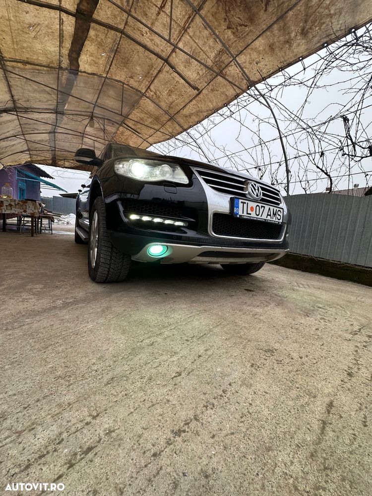 Volkswagen Touareg - 2