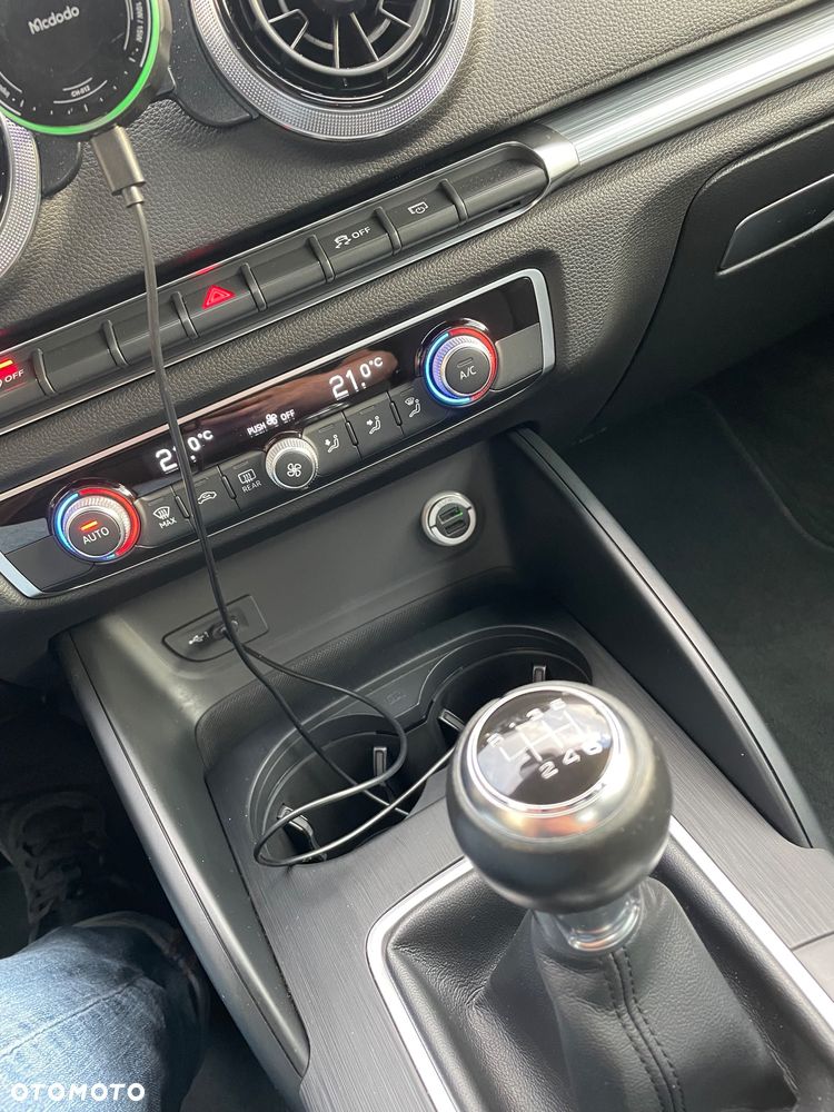 Audi A3 Sportback 1.6 FSI S line Sportpaket plus - 8
