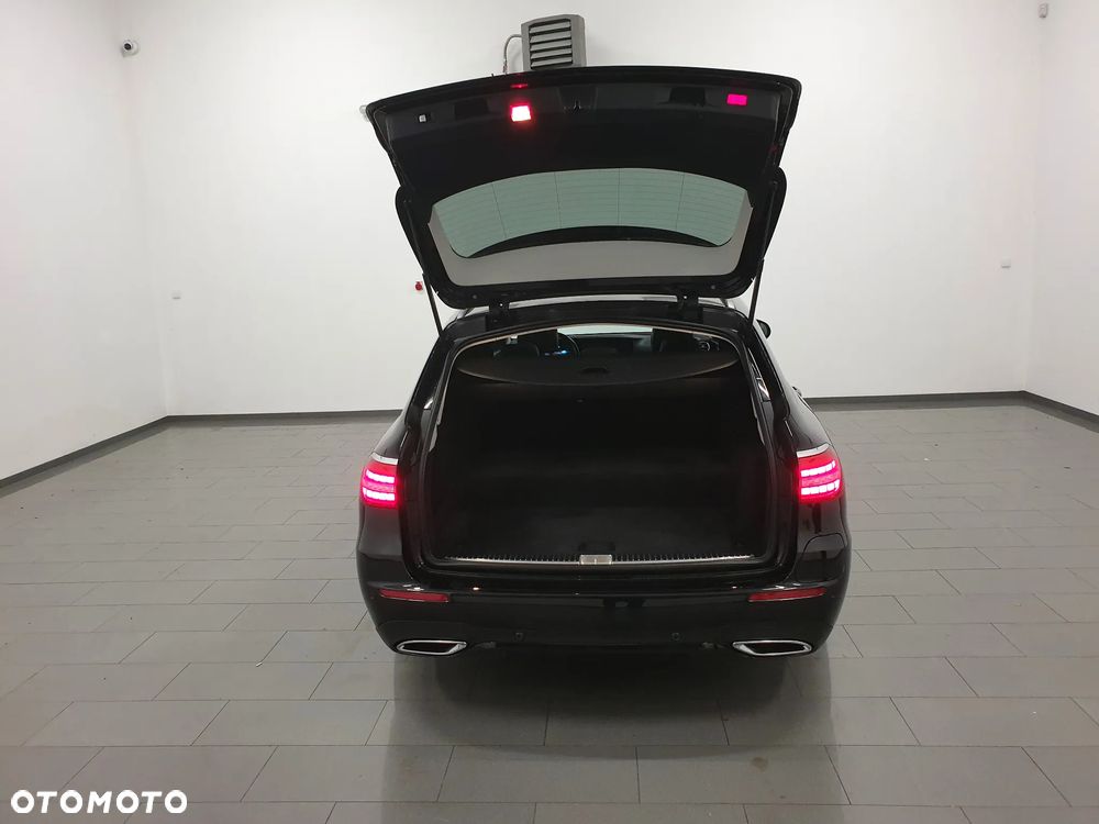 Mercedes-Benz Klasa E 300 de 4Matic 9G-TRONIC AMG Line - 5