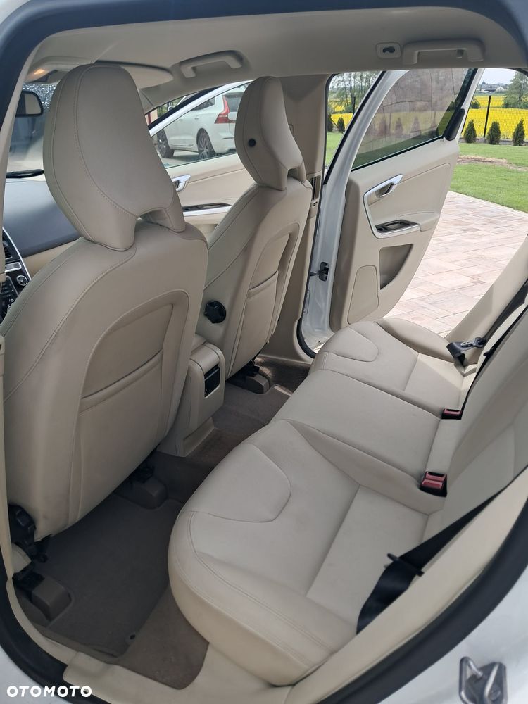 Volvo XC 60 D4 AWD Base - 4