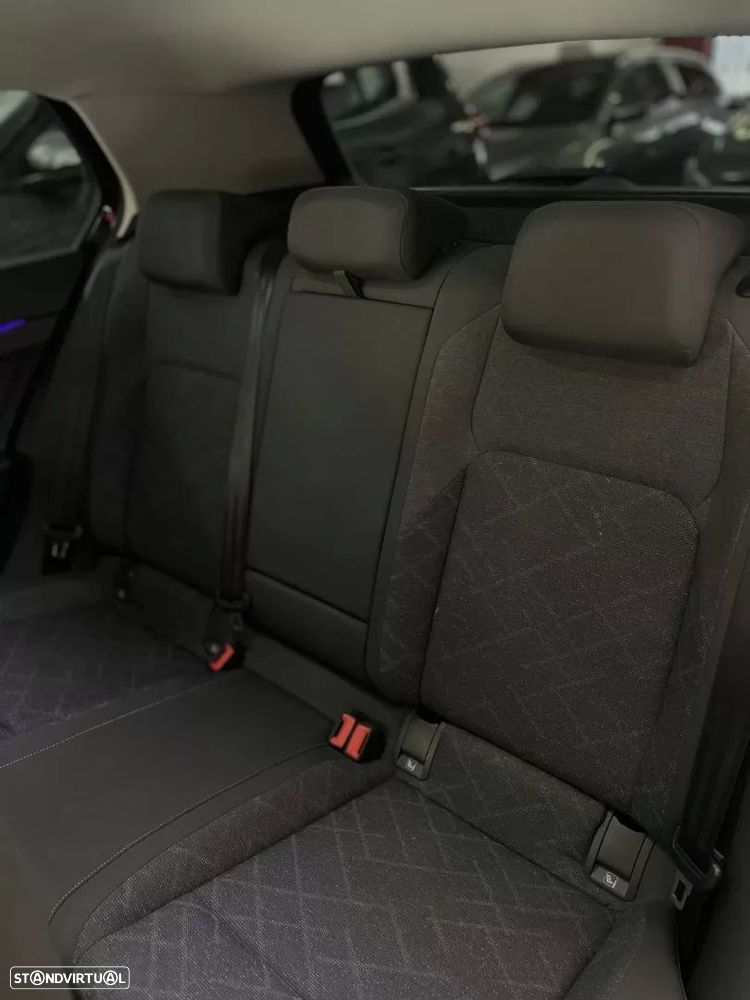 VW Golf 1.0 TSI Life - 24