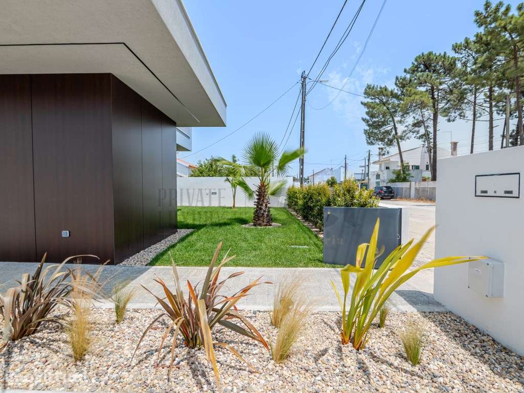 Moradia T3 | independente e isolada na Aroeira - Grande imagem: 5/25