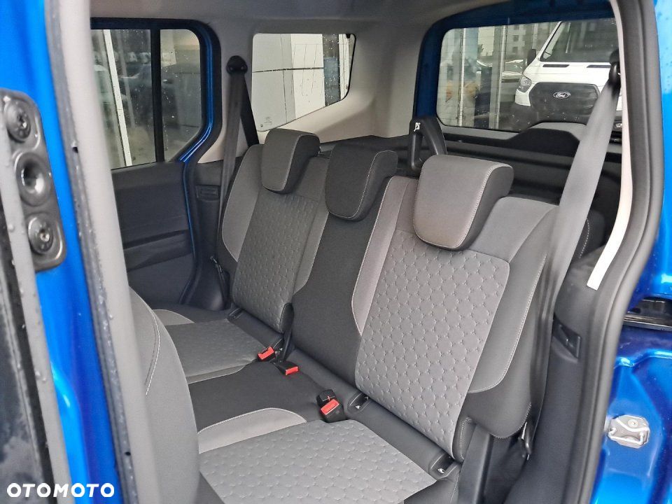 Ford Tourneo Courier - 13