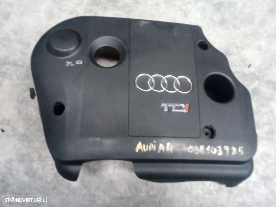 Tampa de motor Audi A4 Ref: 038103925 - 1
