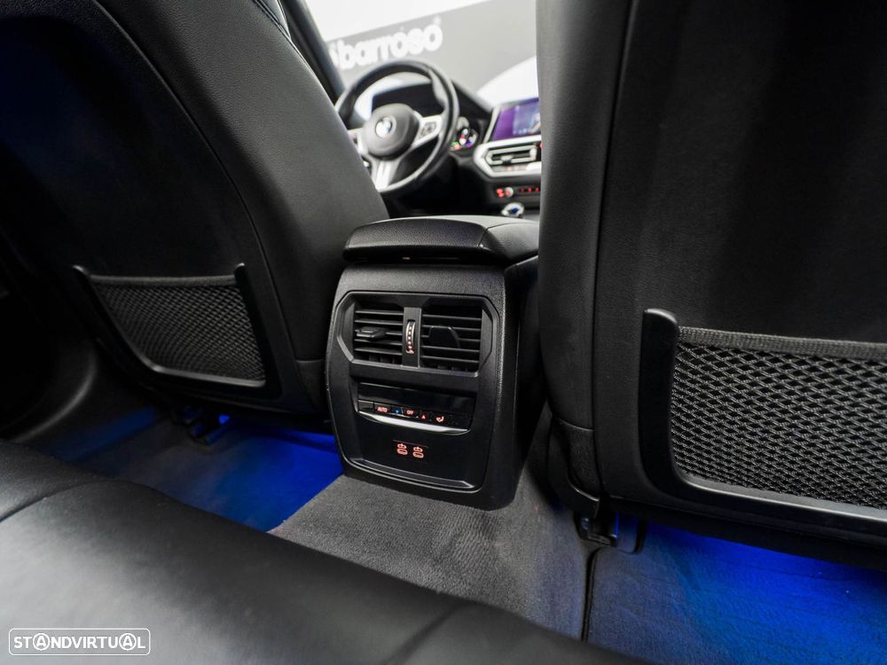 BMW 318 d Touring Pack M Auto - 42