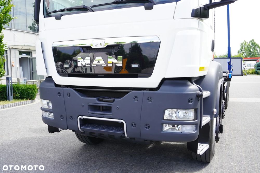 MAN TGS 35.400 8×4 E5 Hakowiec HYVA LIFT 32.56 SE - 17