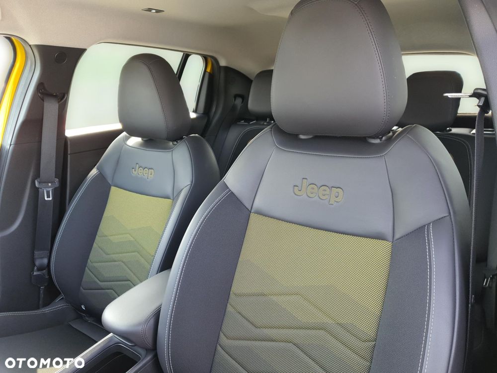 Jeep Avenger 1.2 GSE T3 Altitude FWD - 10