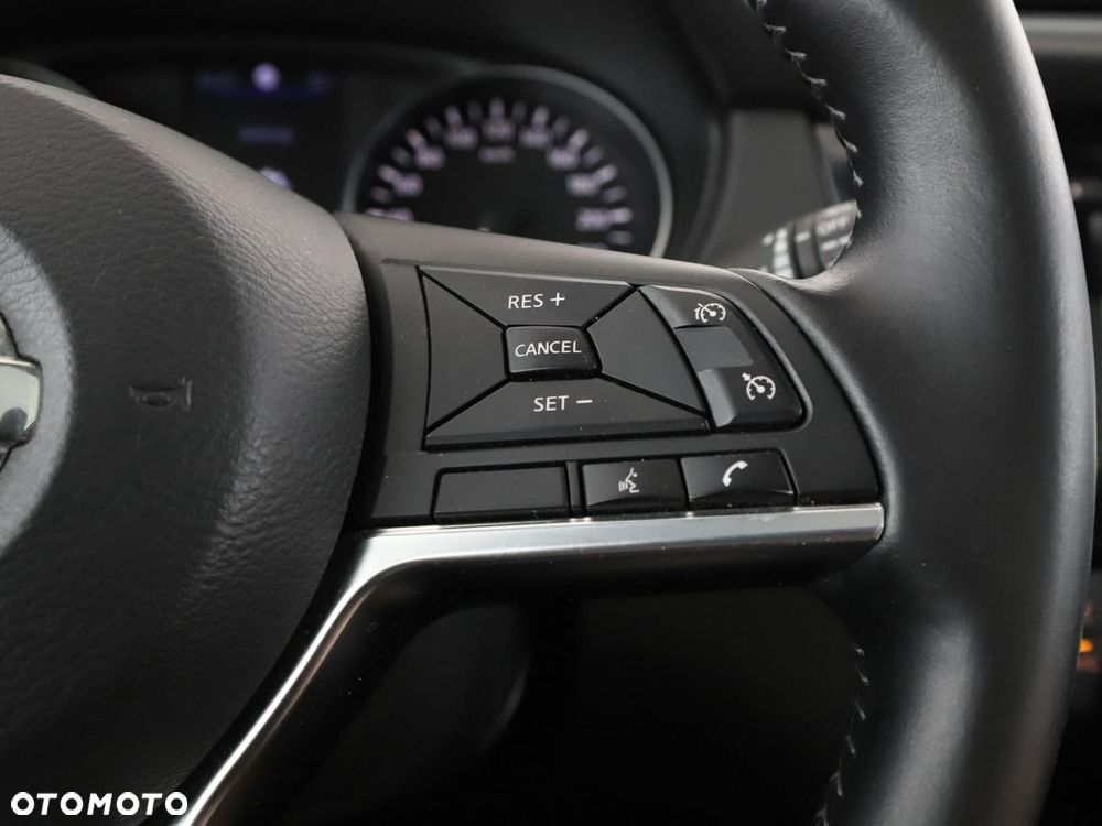 Nissan Qashqai 1.3 DIG-T N-Connecta EU6d - 30
