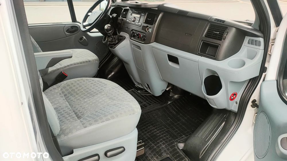 Ford Transit 7/osobowy /XGO - 32