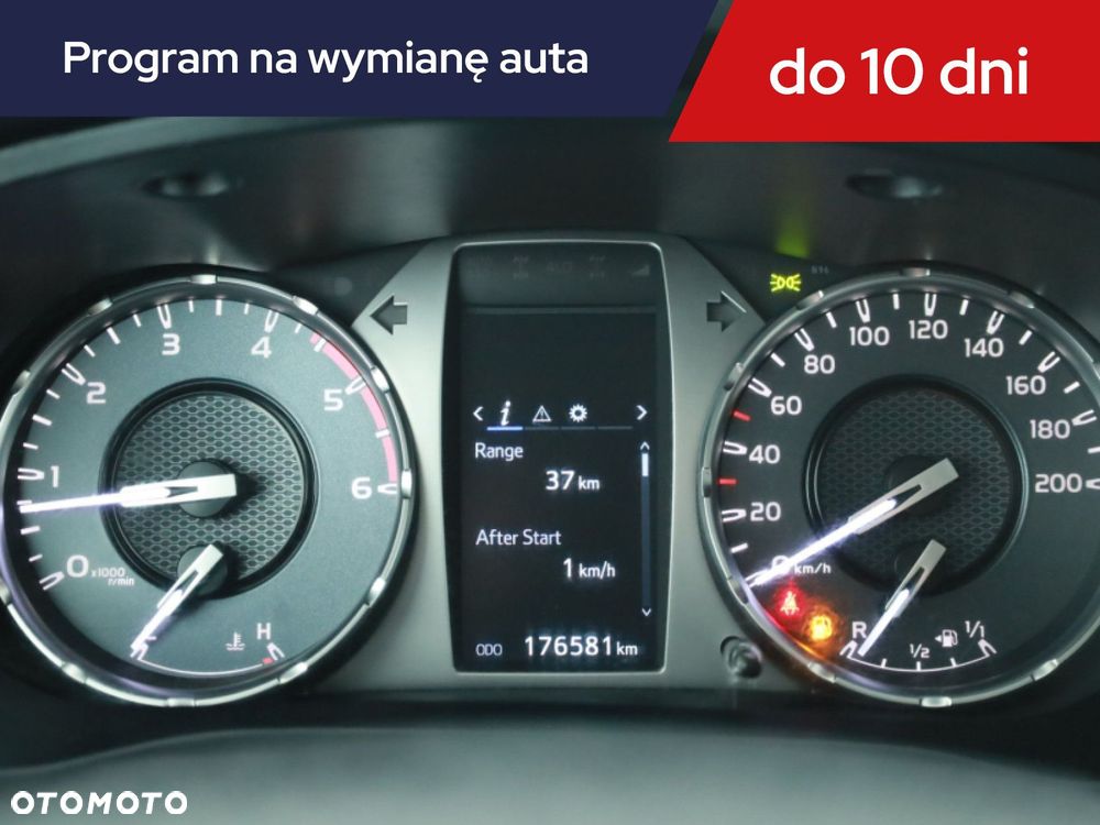 Toyota Hilux - 10
