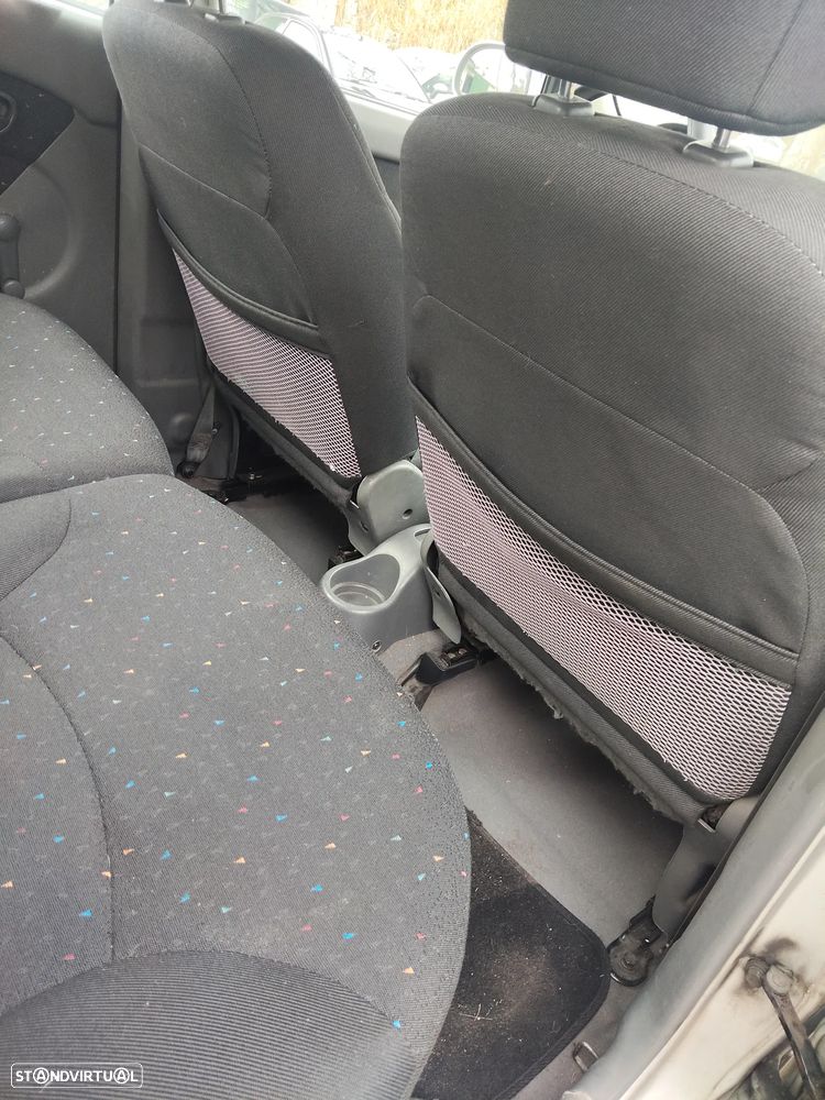 Hyundai Atos 1.0 Confort - 11