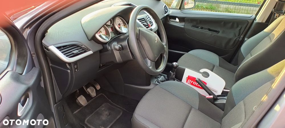 Peugeot 207 1.4 U Move - 16