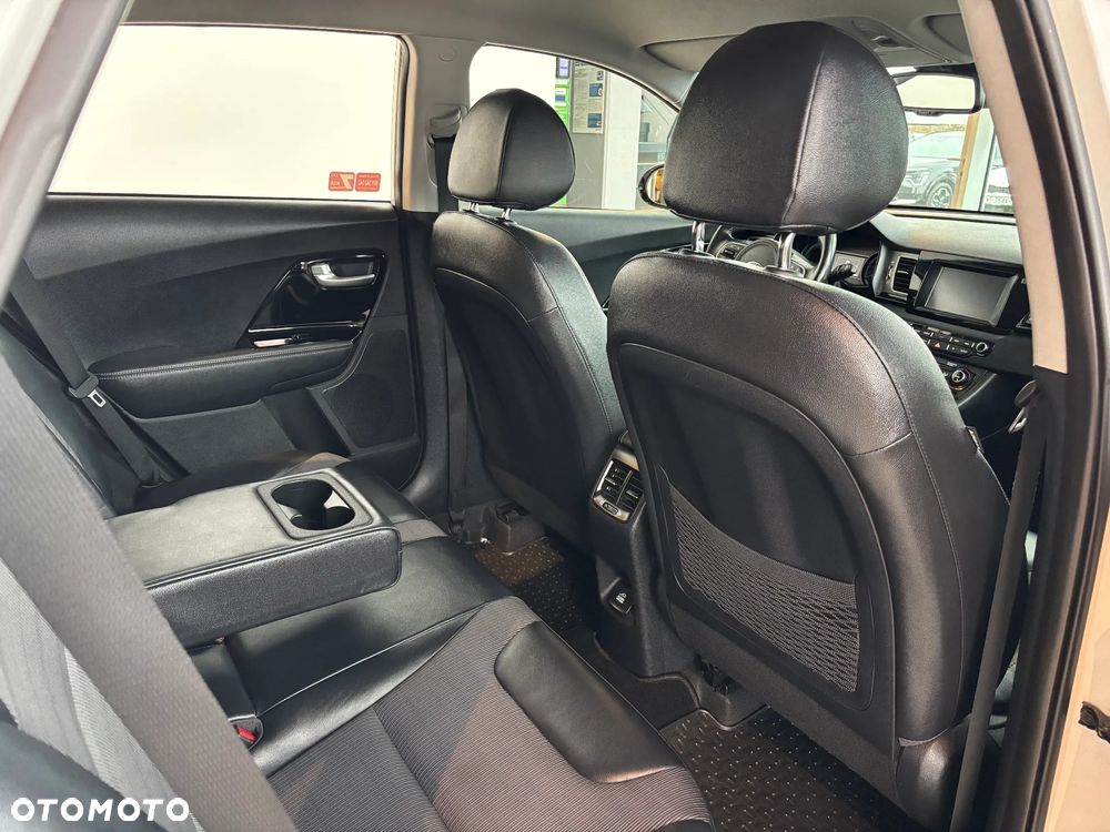 Kia Niro 1.6 GDI Hybrid L - 14