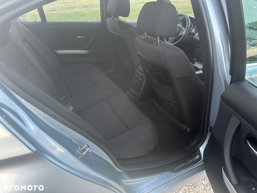 BMW Seria 3 - 12