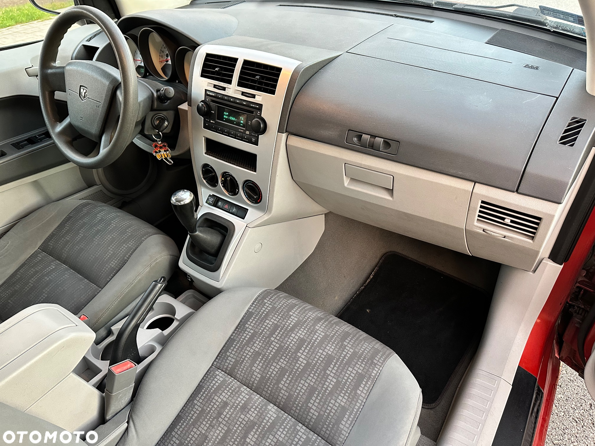 Dodge Caliber 1.8 SE - 19