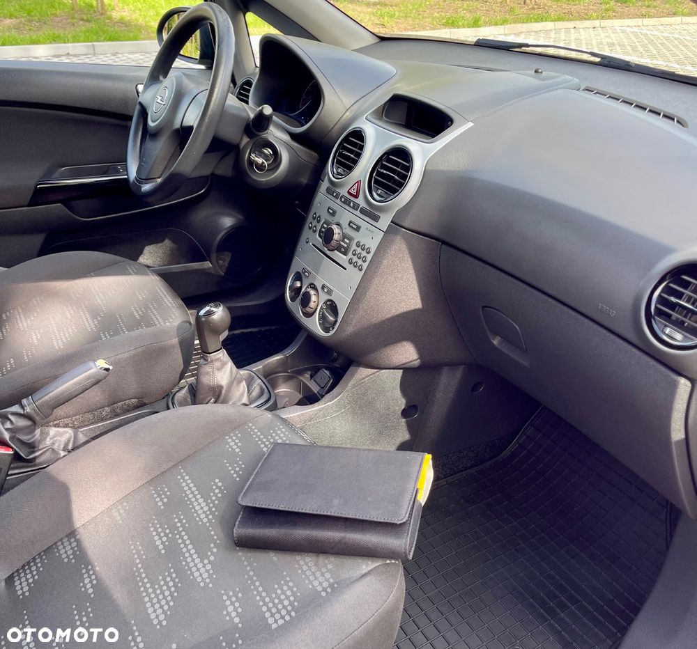 Opel Corsa - 32
