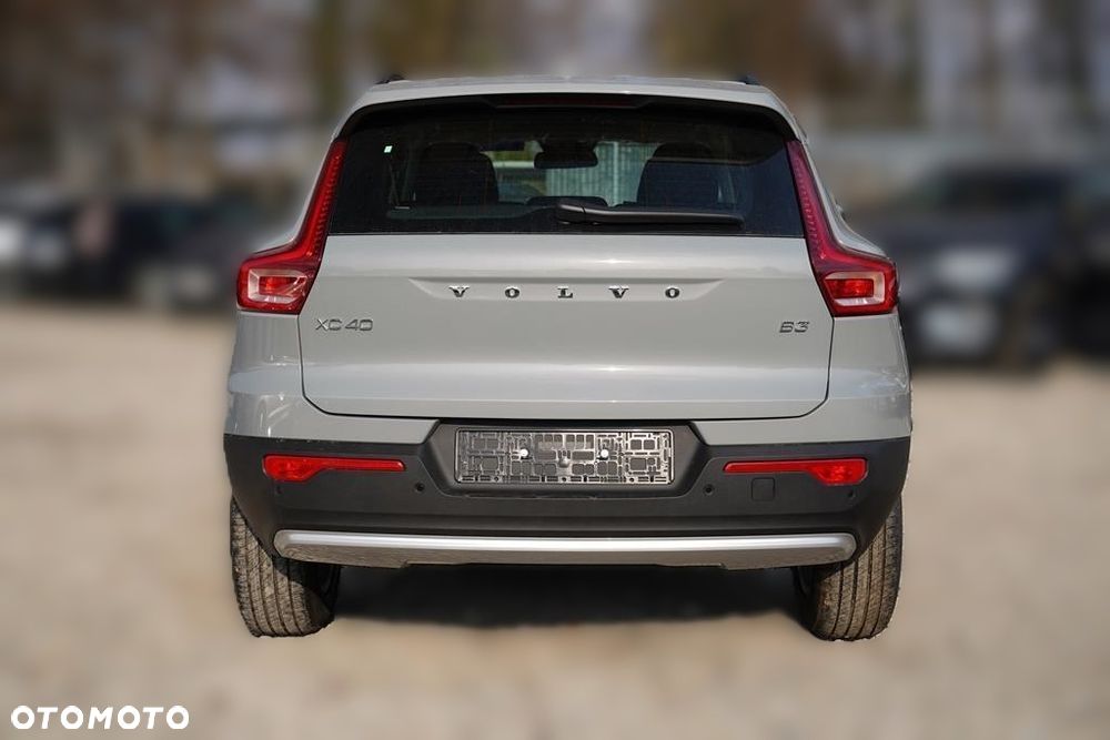 Volvo XC 40 B3 Essential - 5