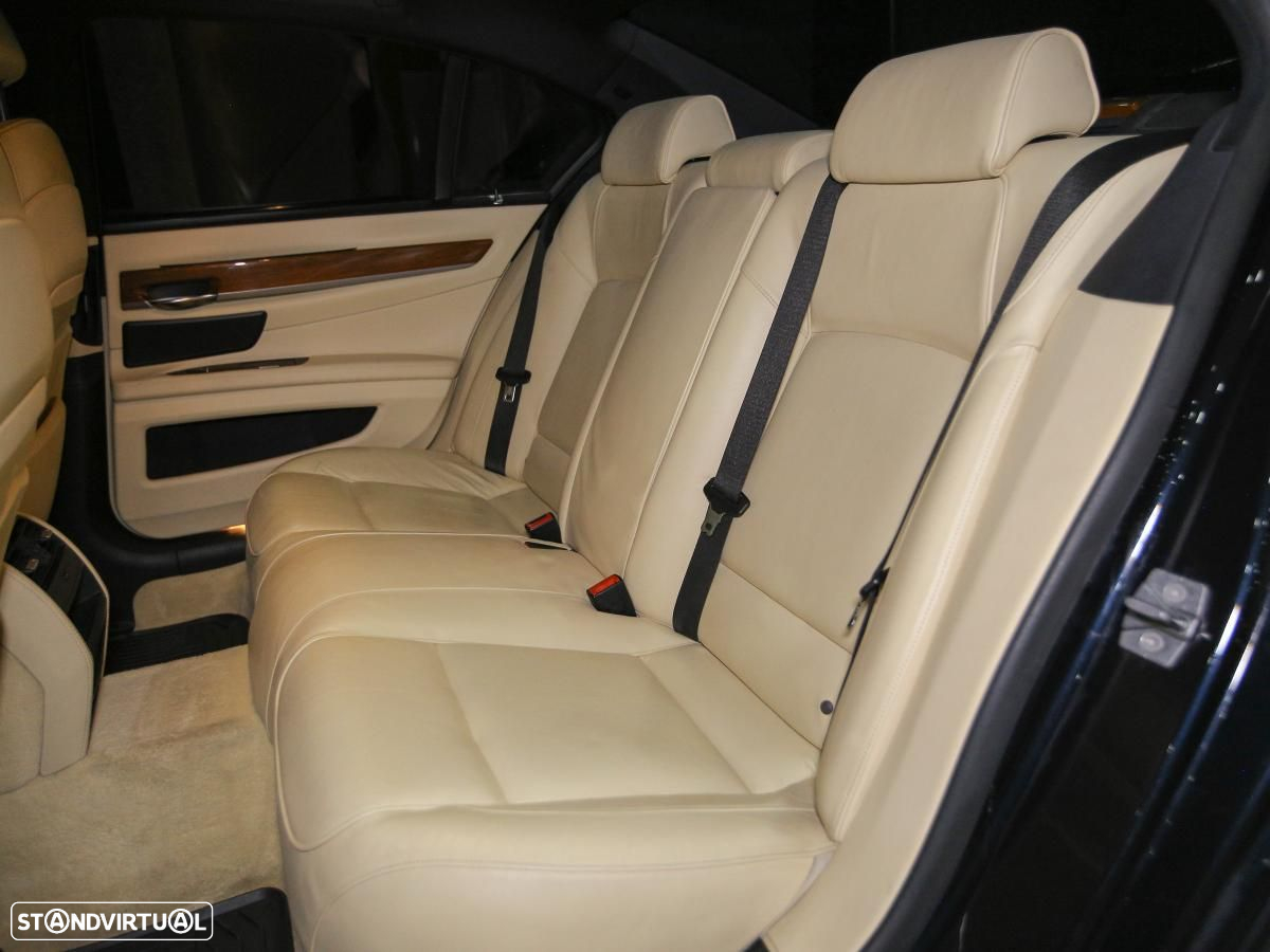 BMW 730 - 9