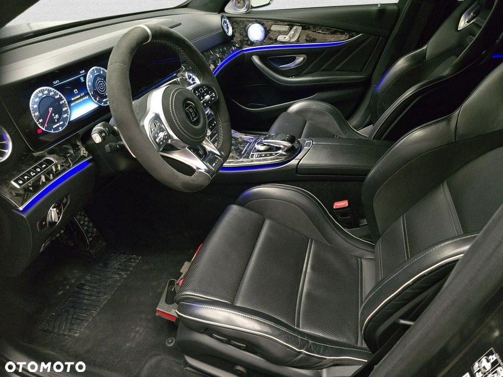 Mercedes-Benz Klasa E - 9