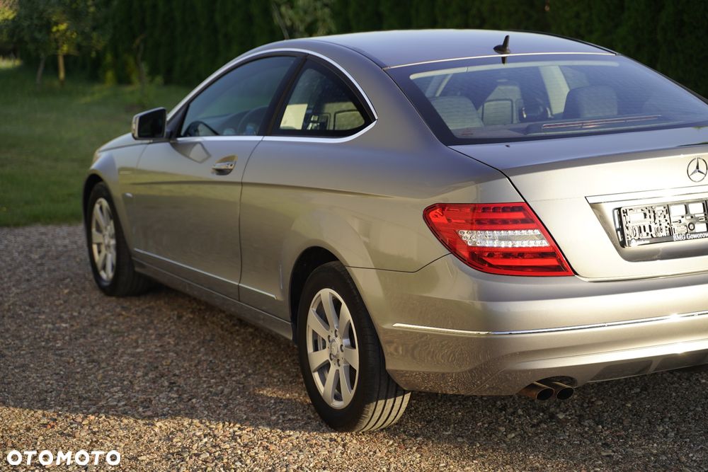Mercedes-Benz Klasa C 180 BlueEFFICIENCY - 12