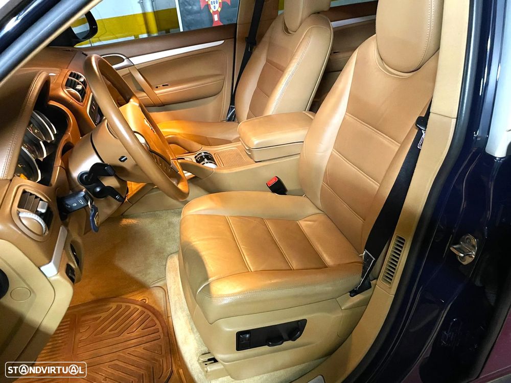 Porsche Cayenne S Tiptronic - 10