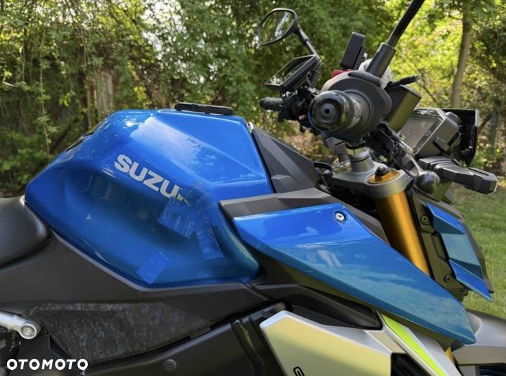 Suzuki GSX 1000 - 4