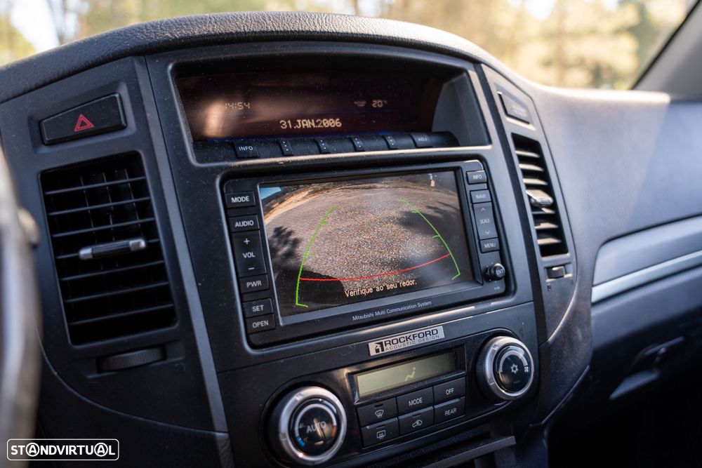 Mitsubishi Pajero 3.2 DI-D Instyle Navi AT - 14