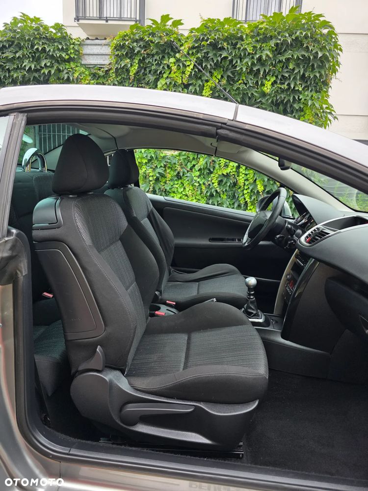 Peugeot 207 CC 1.6 Intense - 11