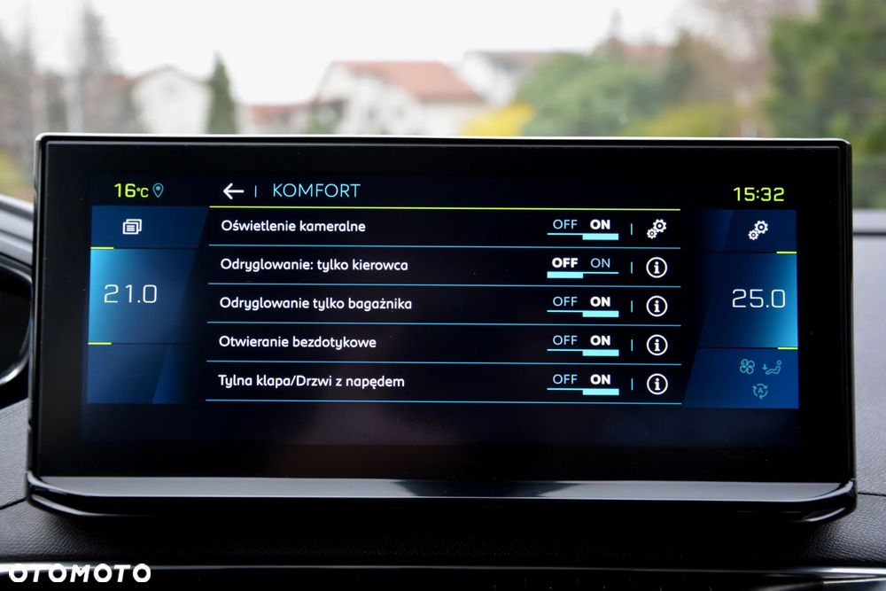 Peugeot 3008 1.6 PureTech HYbrid4 GT Line S&S EAT8 - 33