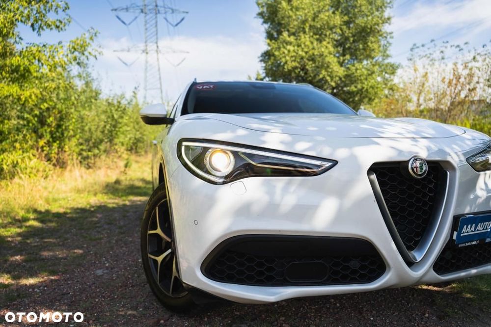 Alfa Romeo Stelvio - 9