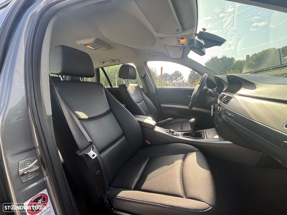 BMW 318 d Touring Navigation - 10