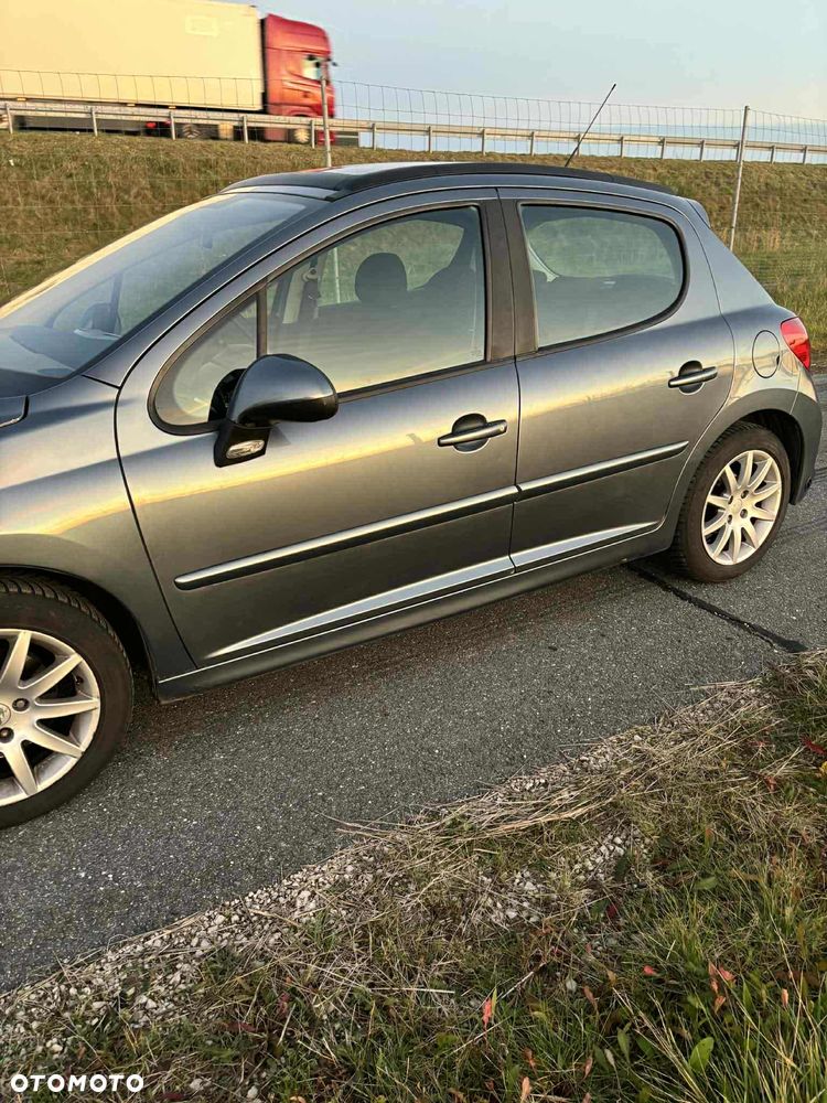 Peugeot 207 - 2