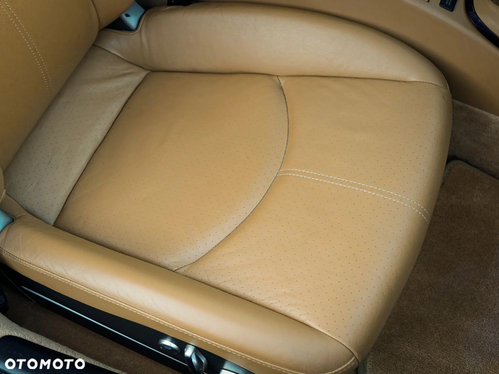 Porsche 911 Carrera Cabrio - 24
