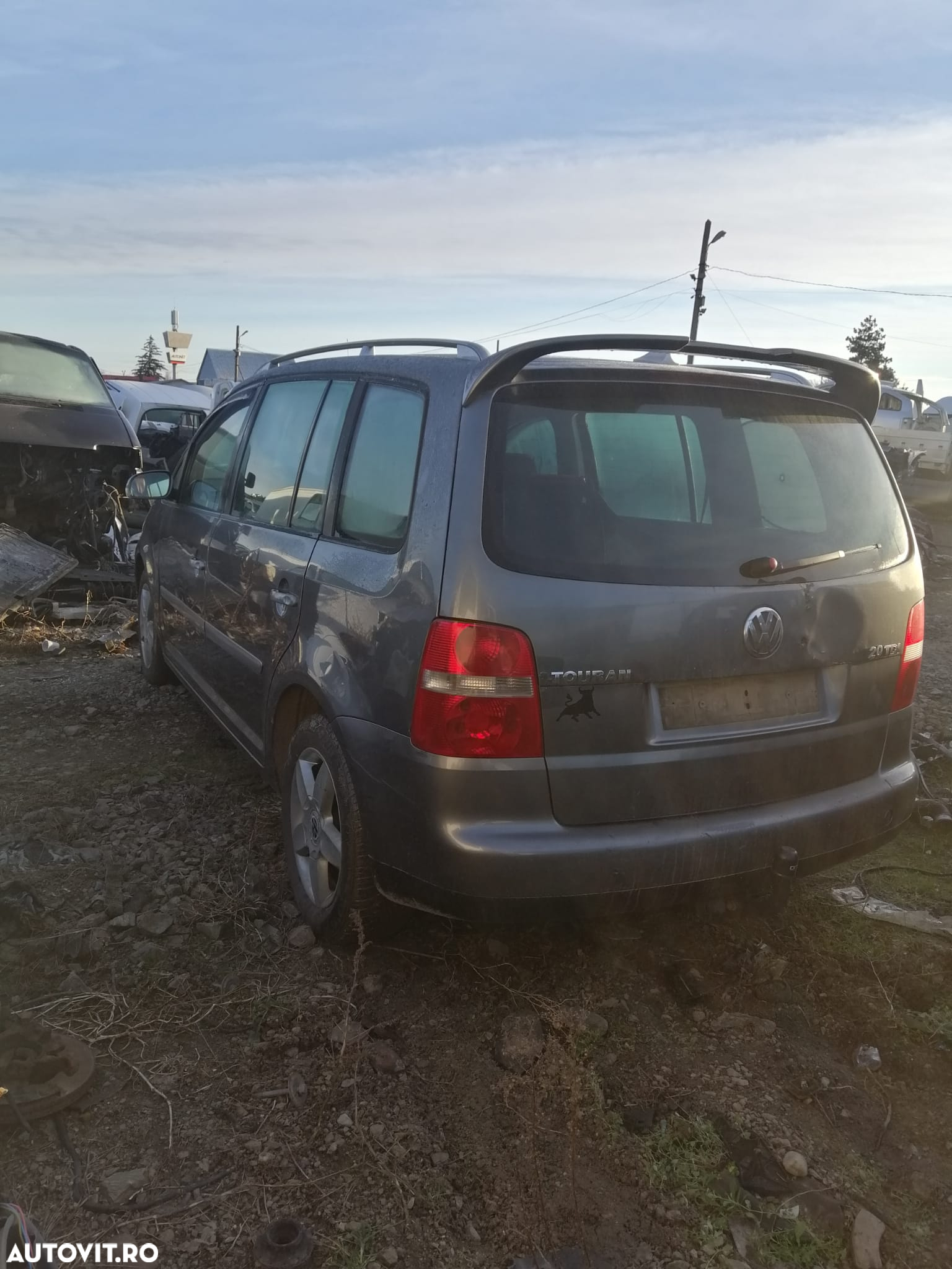 Dezmembre VW Touran 2.0 TDI - 7