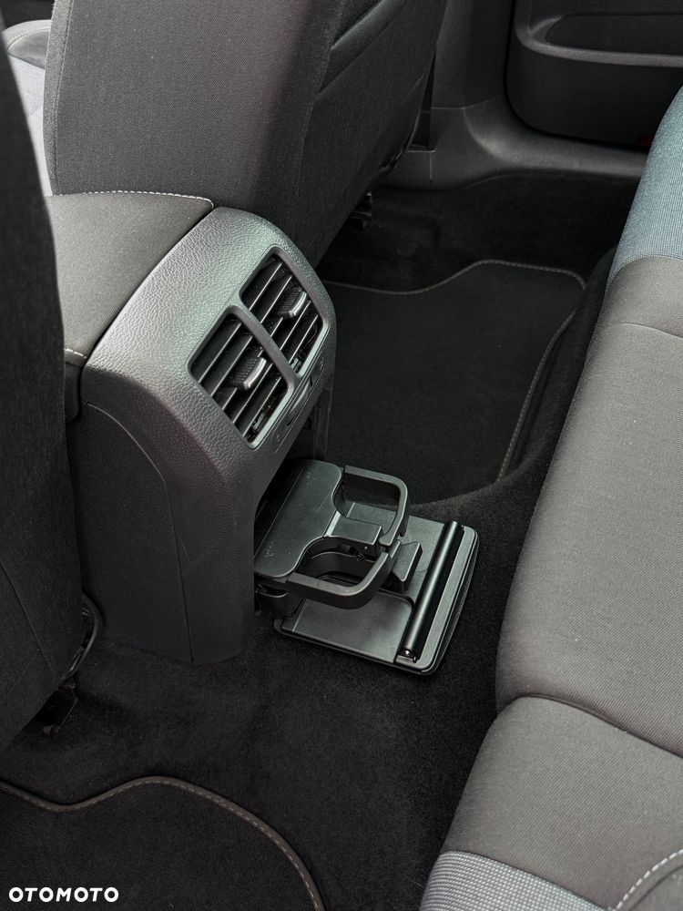 Volkswagen Golf 1.6 TDI DPF Style - 22