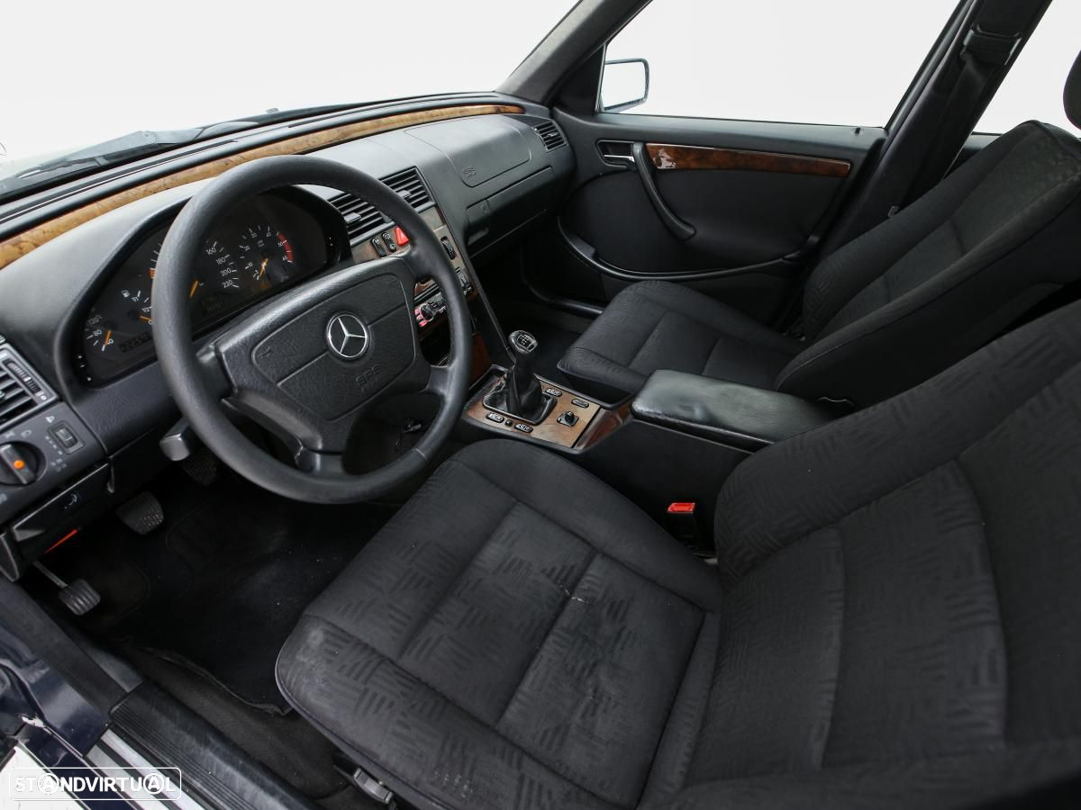 Mercedes-Benz C 220 - 6