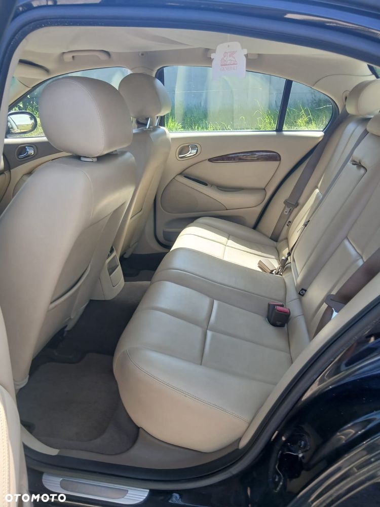Jaguar S-Type 3.0 V6 Executive - 11