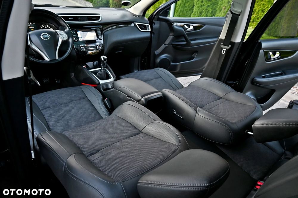 Nissan Qashqai 1.6 dCi Tekna S&S - 24