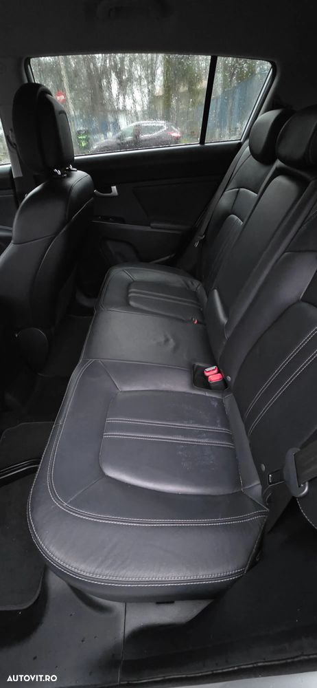 Kia Sportage 2,0 CRDI AWD Dream-Team Edition - 8