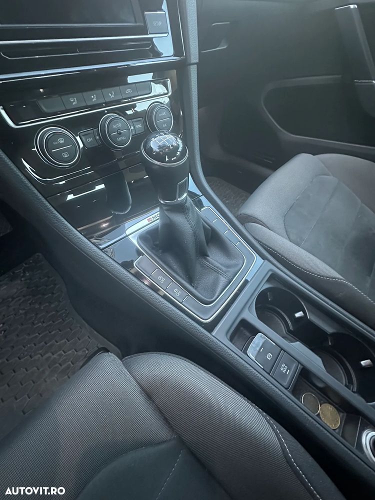 Volkswagen Golf 2.0 TDI 4Motion BMT Comfortline - 12
